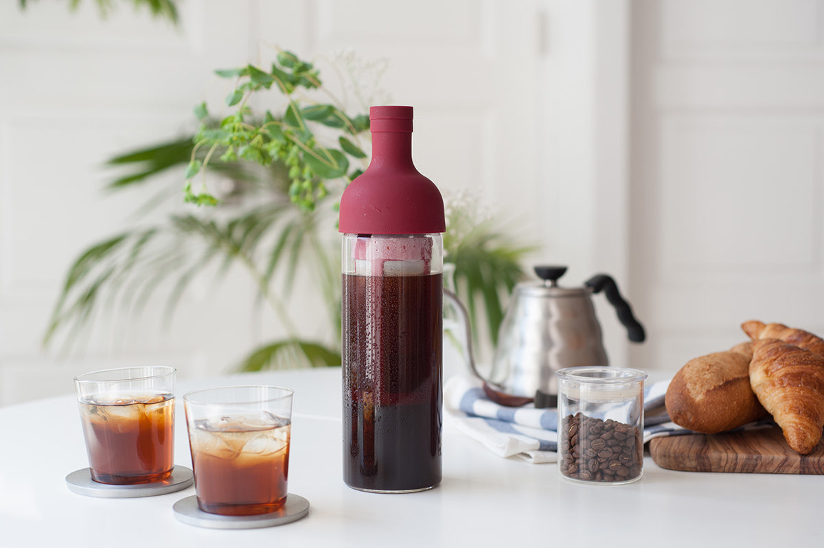 Hario Cold Brew Coffee Filter in Bottle (Cranberry Red)